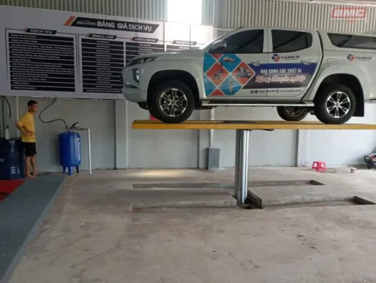 Cầu nâng rửa xe ô tô có những loại nào và Giá cầu nâng 1 trụ là bao nhiêu?